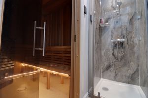 Shower Room/Sauna